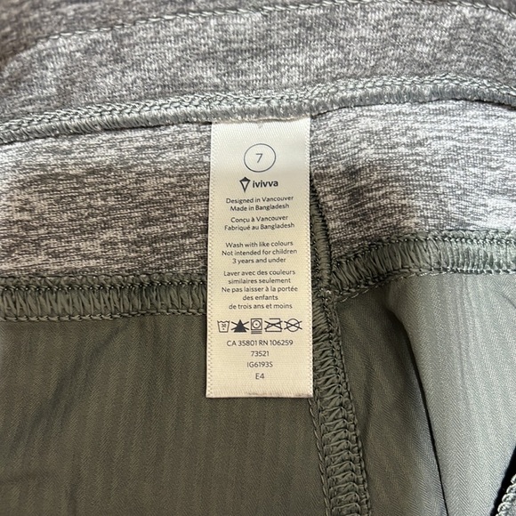 Ivivva by Lululemon Live To Move Crops Slate Heathered Grey Ruched Joggers - Picture 5 of 11